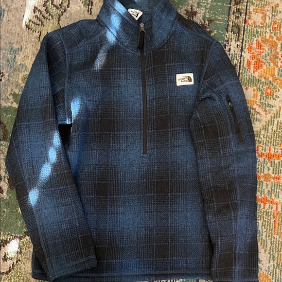 The North Face Gordon Lyons 1/4 zip Navy and Black Checkered Fleece